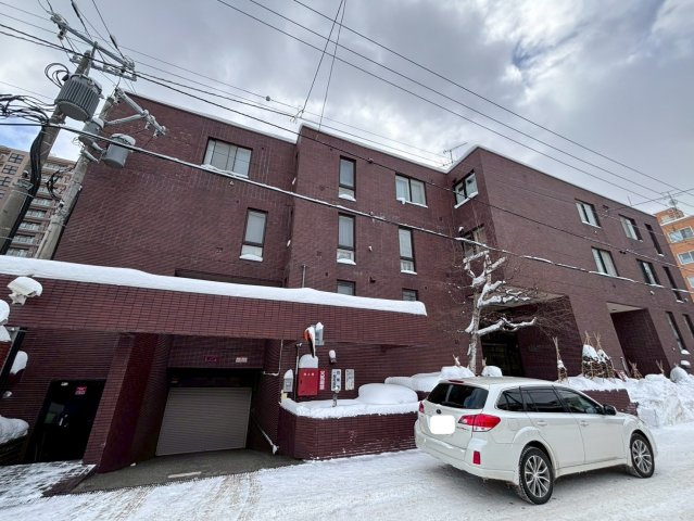 アルファコート伏見の外観