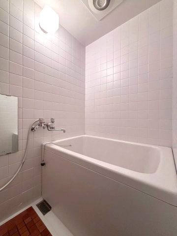 アルファコート伏見の浴室