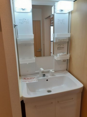【洗面所】 | カンタービレ西浜Ⅰ | 脱衣スペースもあります