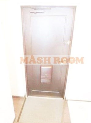 イクス中野の玄関