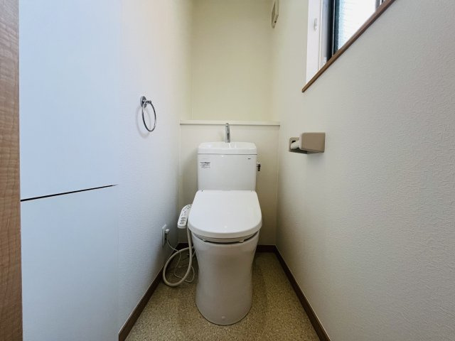 【トイレ】 | 練馬区中村南３丁目　中古戸建て | 清潔感と落ち着きを兼ね備え、毎日快適に使えるトイレ