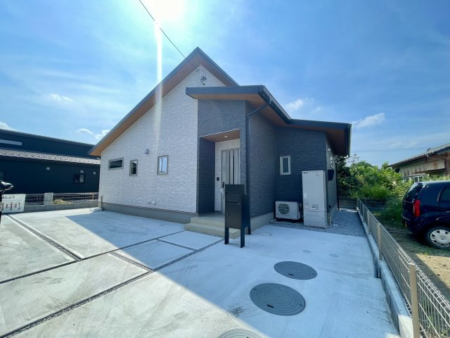 【新築戸建】伊勢崎市境下武士の外観|内覧の際は「027-386-8693」もしくはスーモからご気軽にお問い合わせください♪