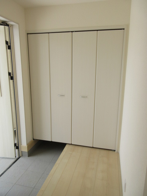 【仲介手数料無料】新築戸建　熊谷市中恩田467-1（全3棟）の玄関
