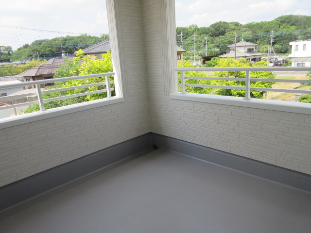 【仲介手数料無料】新築戸建　熊谷市中恩田467-1（全3棟）のバルコニー