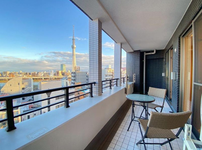 エルフィーノ浅草のバルコニー