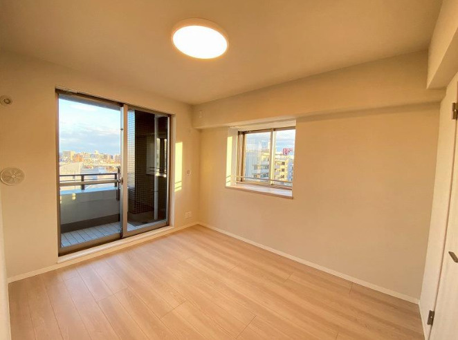 エルフィーノ浅草の洋室