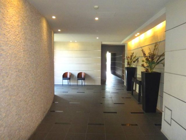 カスタリア三宿のロビー