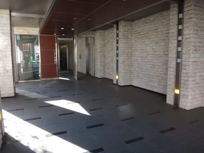 カスタリア三宿のエントランス