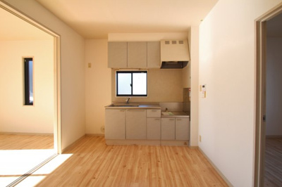 【キッチン】 | メゾンド秋桜A | キッチンでお料理をお楽しみください