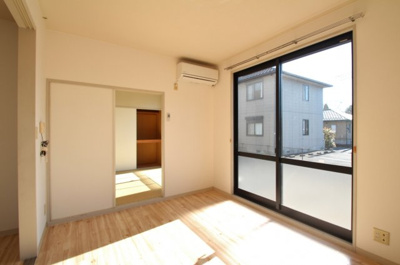 【居間・リビング】 | メゾンド秋桜A | 使いやすいリビングです