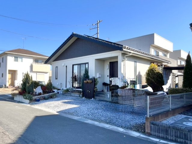 【中古戸建】邑楽郡大泉町大字古海の間取り|■外観｜土日のご見学はもちろん、平日・夜間のご案内も大歓迎です♪「今から見たい」や「仕事終わりに見たい」にもご対応できますのでお気軽にお問い合わせください♪

