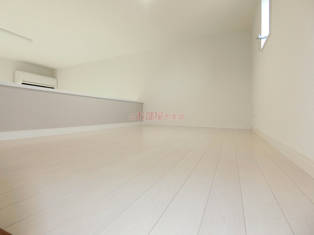 works KRMの内装|広いロフトです