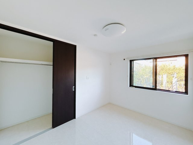 【中古戸建】邑楽郡邑楽町大字中野の洋室|■1階洋室｜子供部屋のメリットは「自立心を養うことができる」「自分で整理整頓できるようになる」そして、お子様が成長した際には「プライバシーを確保できる」といい事だらけ♪