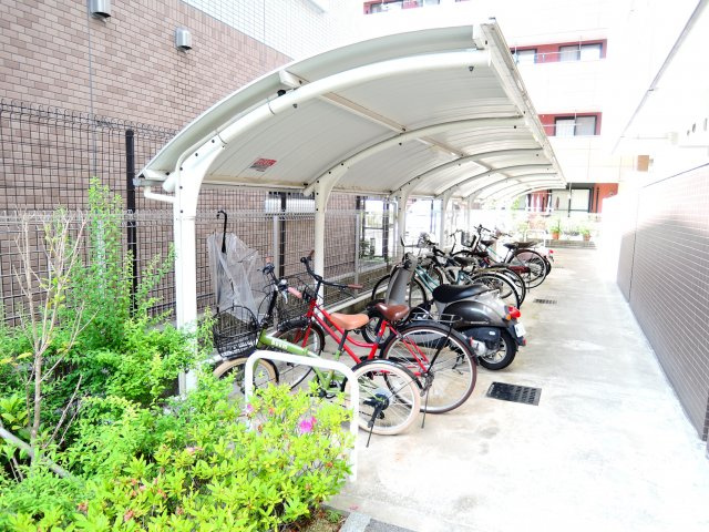 フェアソレイユの駐車場