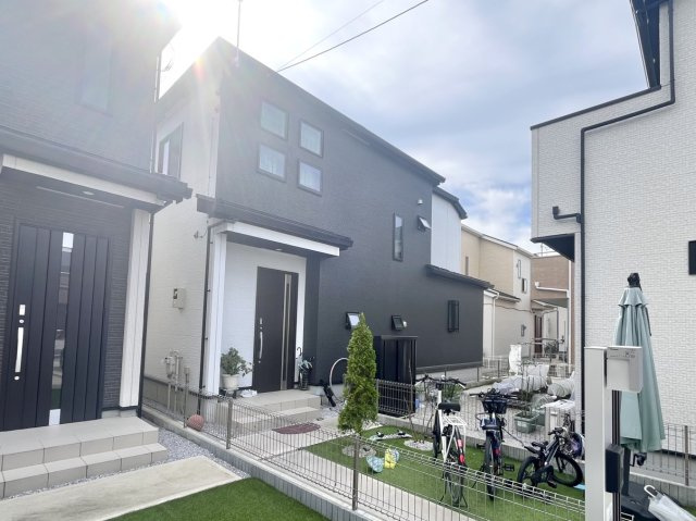 【中古戸建】太田市新井町の間取り|■外観｜閑静な住宅街で始める新しい暮らし♪開放的な毎日をあなたへ(^^♪