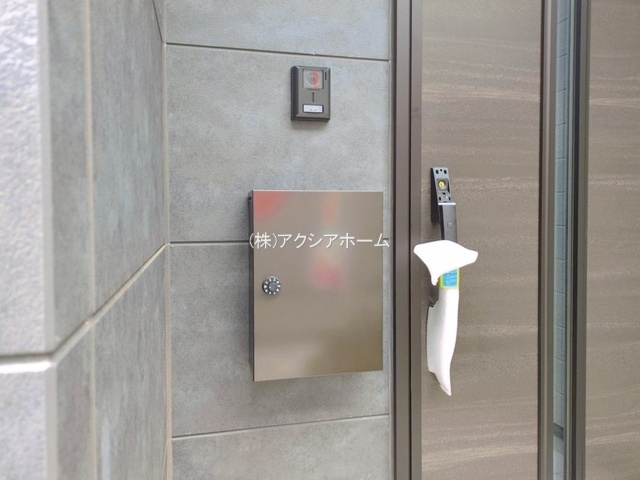 所沢市東狭山ケ丘3丁目・全5棟　新築一戸建　2号棟の玄関
