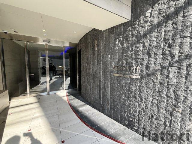 セレニテ夕陽丘エクラのエントランス