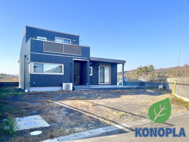 【中古戸建】太田市藪塚町の外観|■外観｜外構や植栽の計画次第で、リゾートのような非日常間のある空間づくりも可能です♪