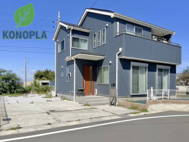 【中古戸建】太田市大島町の外観|■外観｜雨だれ、排気汚れなどが目立ちにくく、長く綺麗な外観を保ちやすいです♪