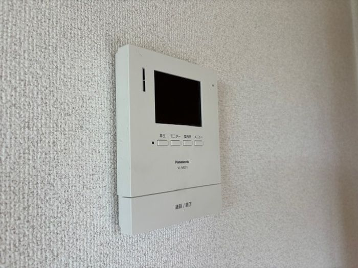 セジュールよあけのセキュリティ|モニター付きインターホンなので、訪問者の顔を確認できます