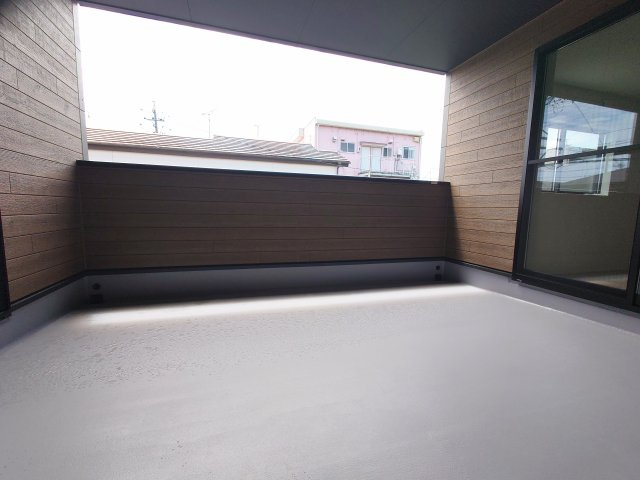 売新築戸建　焼津市五ケ堀之内のバルコニー|洗濯物を干しても、安心して外出できそうです！
