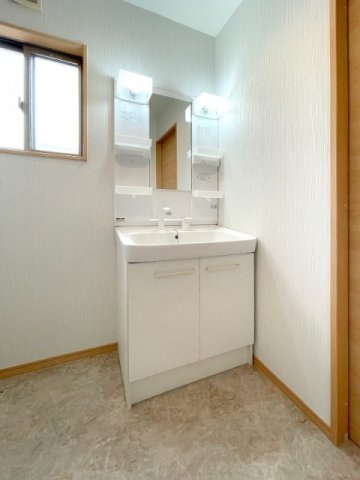 エスポアール国分の洗面所|広い洗面スペース