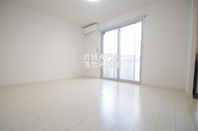 【洋室】 | リブリ・Sommet・峰 | 明るくて使いやすい洋室