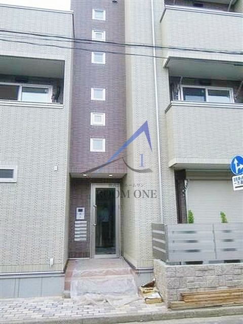 ガヴォットのエントランス|エントランスです。