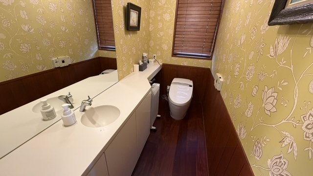 【動画付き】旧軽井沢倶楽部 遊び心満載の間取りの中古戸建のトイレ|1Fトイレ
