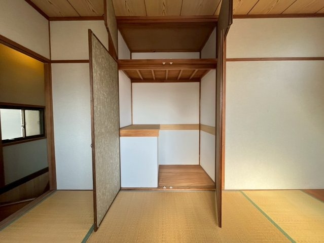 須磨寺町4丁目貸戸建の収納