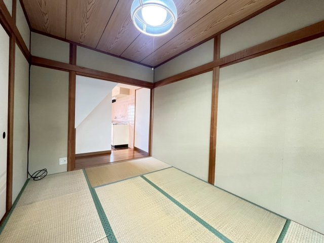 須磨寺町4丁目貸戸建の和室