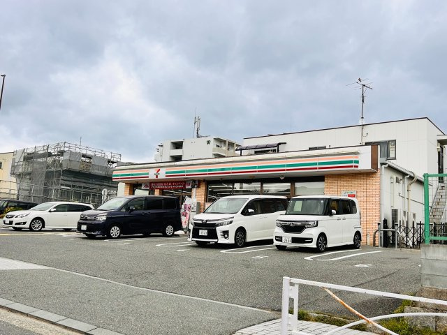 須磨寺町4丁目貸戸建の外観|セブンイレブン神戸須磨行幸町店