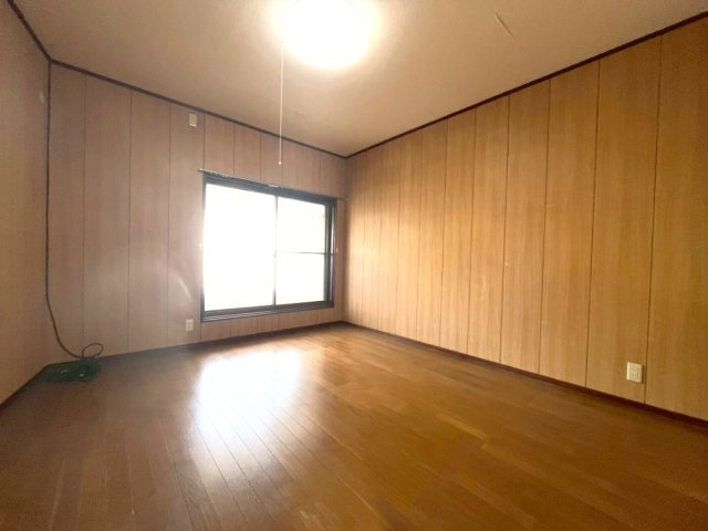 須磨寺町4丁目貸戸建の洋室|洋室です