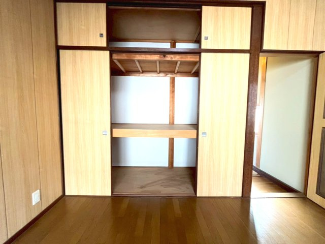須磨寺町4丁目貸戸建の収納|便利な収納スペースです