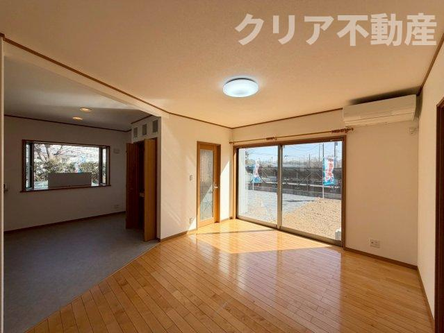 【居間・リビング】 | 伊勢崎市茂呂町　中古住宅