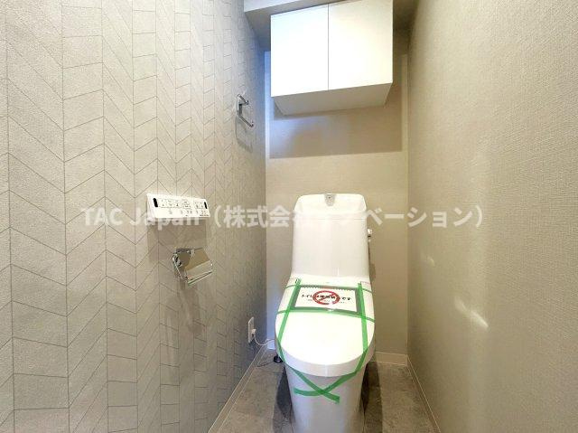 エルフィーノ浅草のトイレ|十分なスペースを確保したトイレ。
収納もございますのでシンプルな空間を保てます。