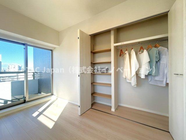 エルフィーノ浅草の収納|～Closet～
各部屋に収納が付いており大小、様々なものを収納できますのでお部屋を広く開放的にお使いいただけます。