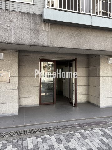 プレール・ドゥーク神田のエントランス