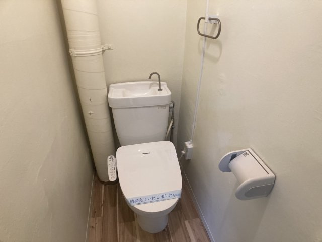 ビレッジハウス鈴蘭台1号棟のトイレ|温水洗浄便座付きトイレ