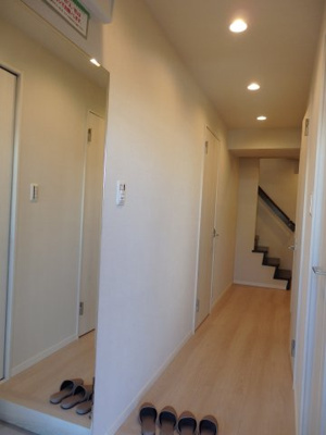 【玄関】 | セントラル三田