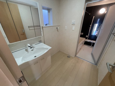 【独立洗面台】 | 笠間市美原4LDK中古住宅