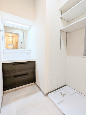 T-WOODの独立洗面台|～洗面化粧室写真～