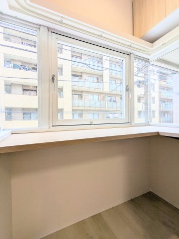 T-WOODの内装|～リビング内 カウンター写真～