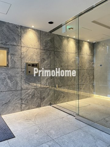 クレイシア神田淡路町のエントランス