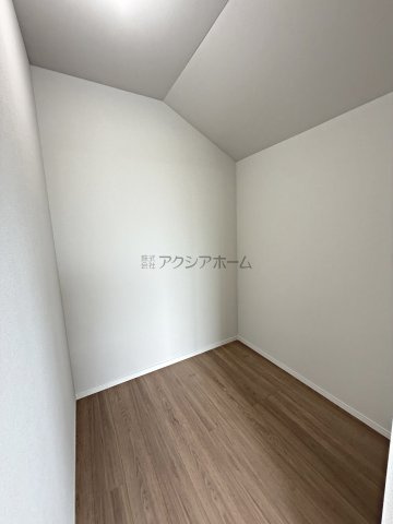 所沢市東狭山ケ丘3丁目・全5棟　新築一戸建　3号棟の寝室|2F洋室10帖のウォークインクローゼット