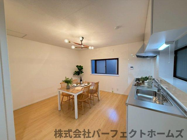 【居間・リビング】の画像