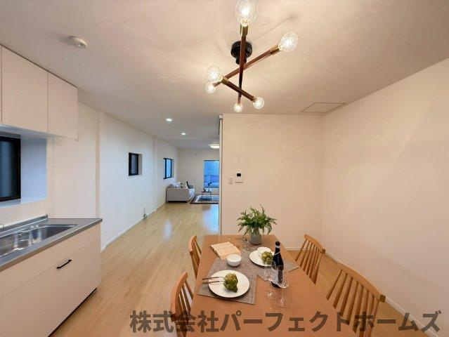 【居間・リビング】の画像