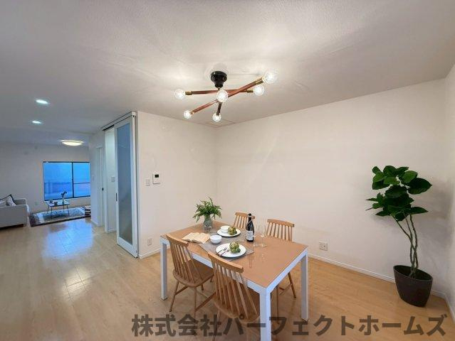 【居間・リビング】の画像