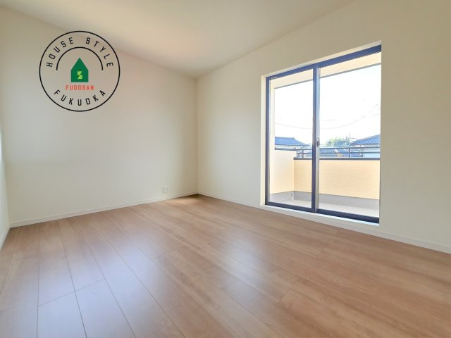 福岡市西区拾六町4丁目第1-3（3号棟）の内観：施工例|主寝室には収納力に優れたクローゼットがありますので、お部屋もすっきり片付きます。