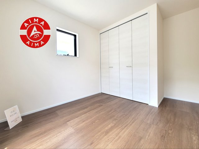 福岡市西区拾六町4丁目第1-3（3号棟）の洋室|採光良好な洋室は全居室、複層ガラスの遮熱効果と断熱効果で、一年中快適に過ごせます。